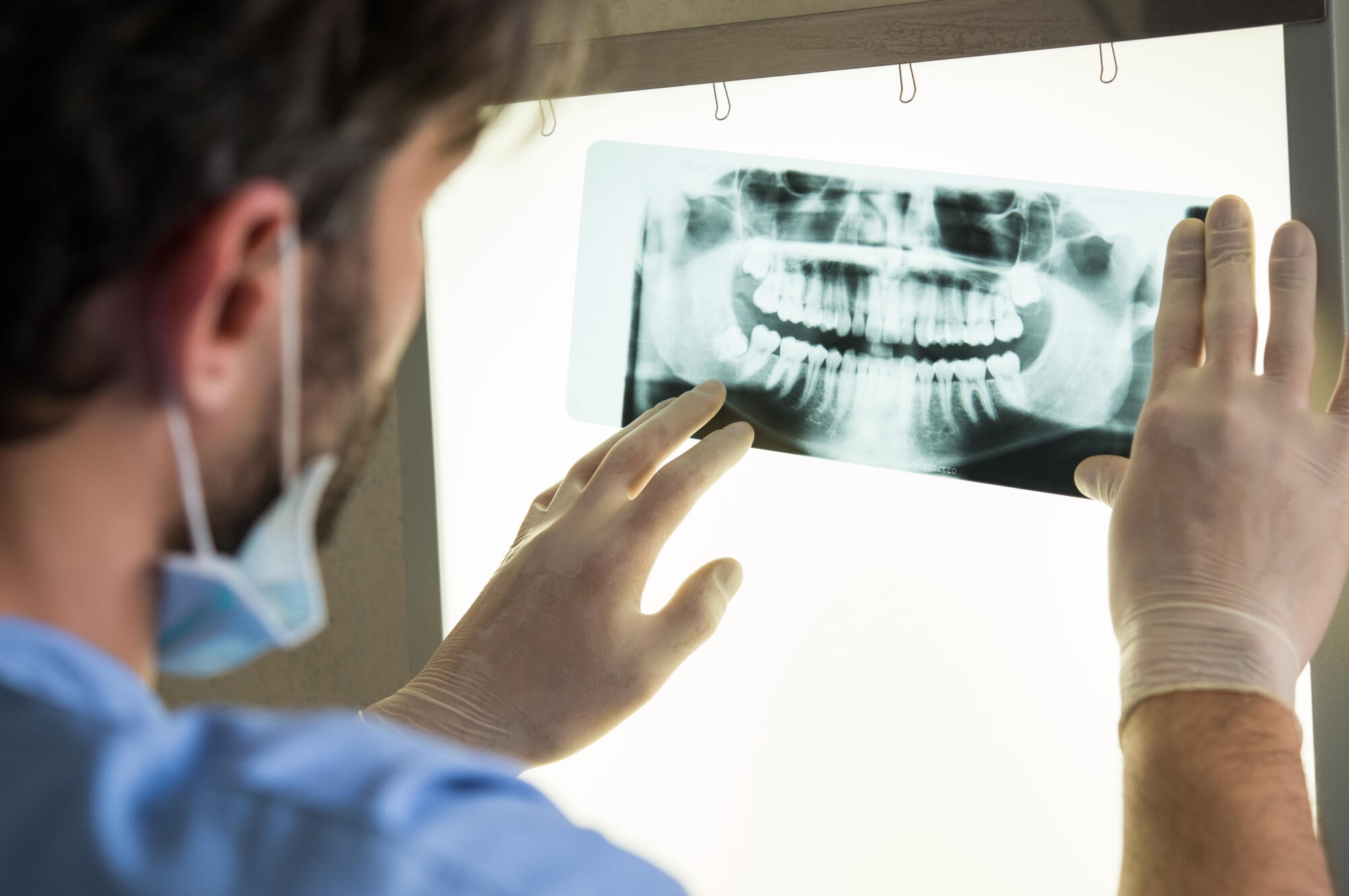 how do dental implants work